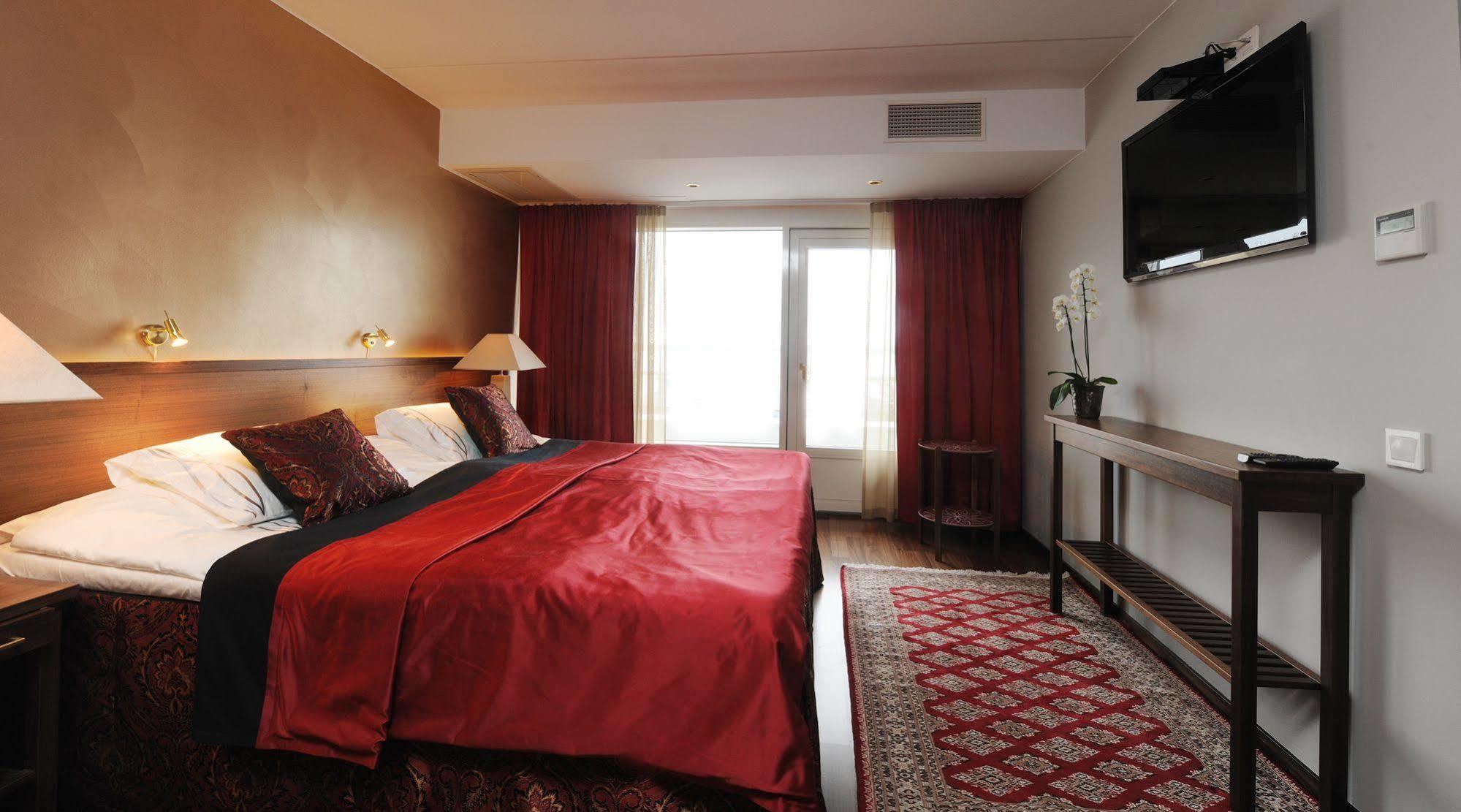Hotel Arkipelag Мариехамн Екстериор снимка
